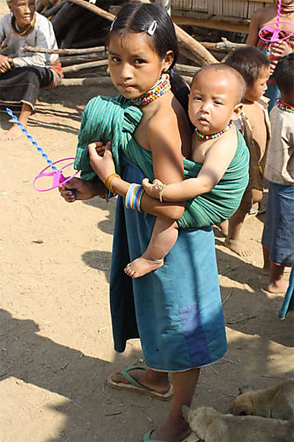 Enfants Lahu Shi