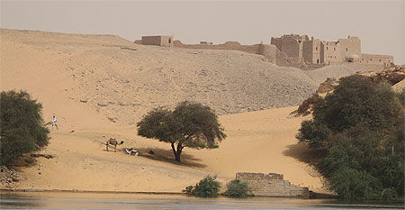 Monastère dans les dunes