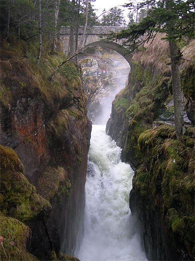 Cascade Pont d'Espagne Cascade Pont d'Espagne