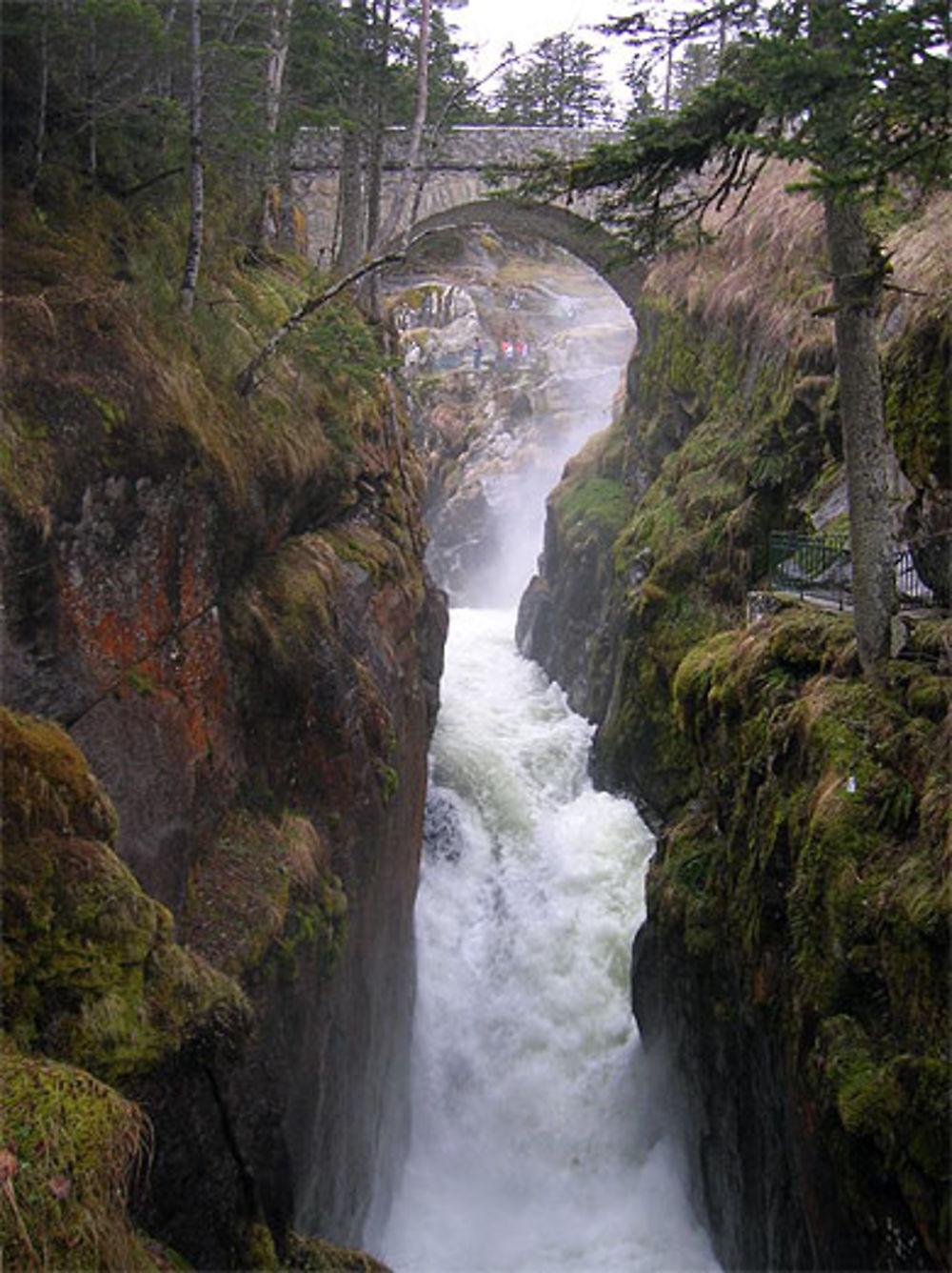 Cascade Pont d'Espagne