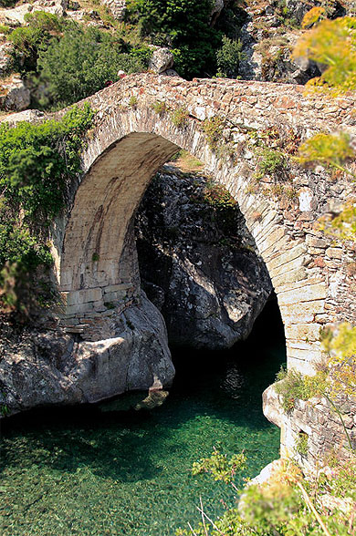 Pont génois vallée d'asco Pont génois vallée d'asco