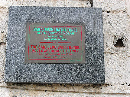 Muzej Tunel Sarajevo : plaque commémorative