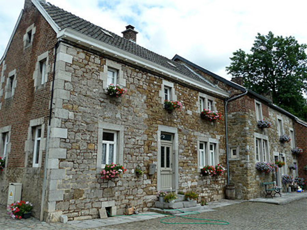 Maison en pierres de pays