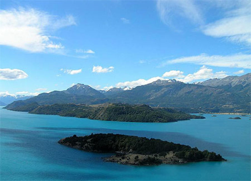 Nuage Passant sur le Lac General Carrera