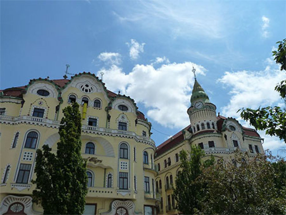 Palais de l'Aigle Noir à Oradéa