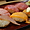 Dégustation de sushis différents thon et saumon