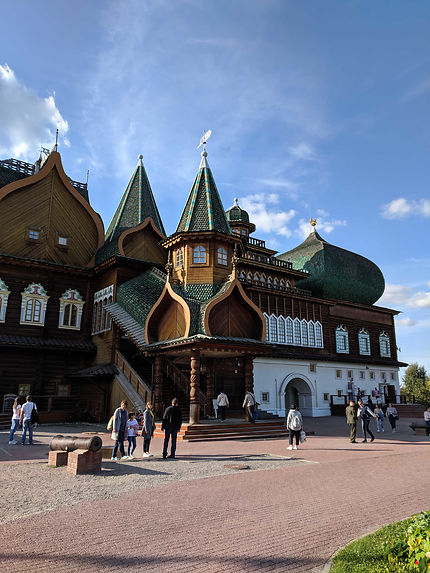 Devant le palais de Kolomenskoye