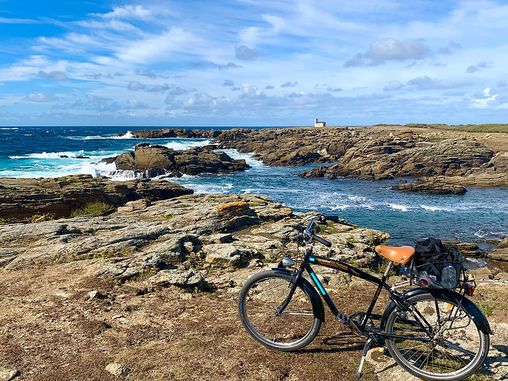 Humer l’air du large en parcourant l’île d’Yeu à vélo ou à pied