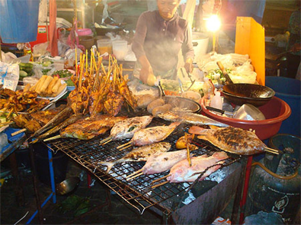 Poissons grillés à Ao Nang