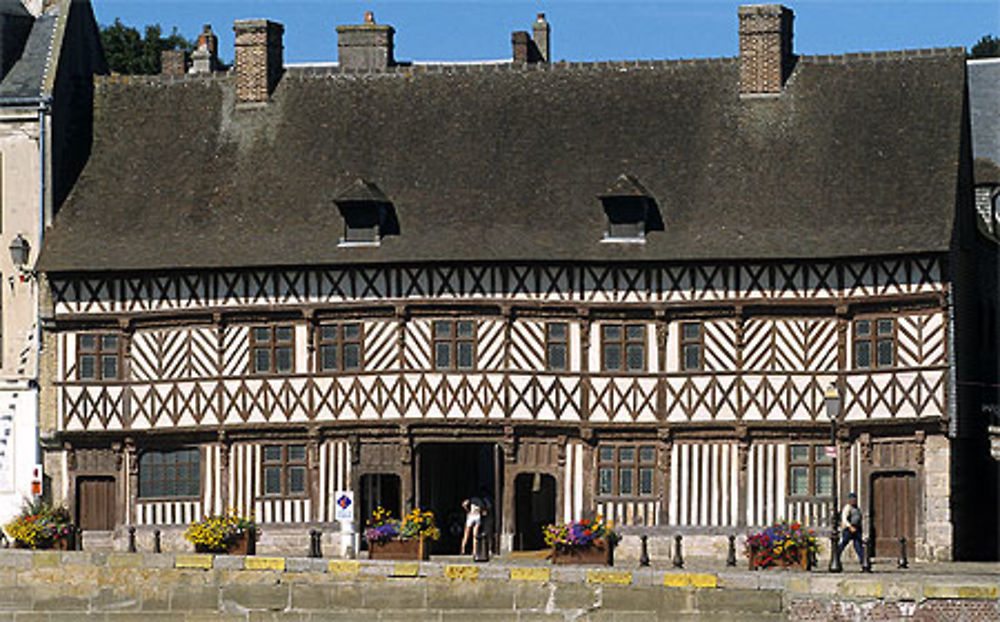 Maison Henri IV, quai d'aval, St-Valery-en-Caux