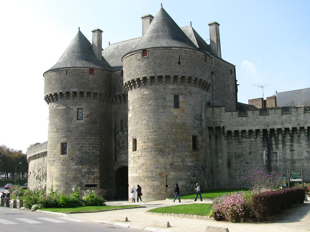 De très beaux remparts