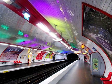 Station du métro Ourcq un 15 août