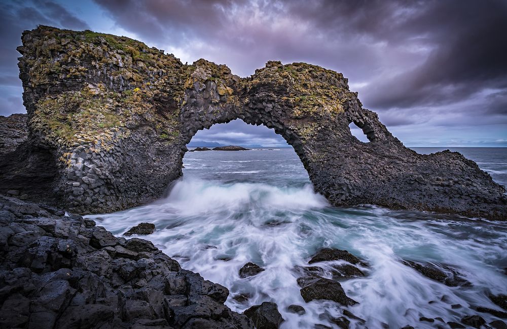 Gatklettur arch