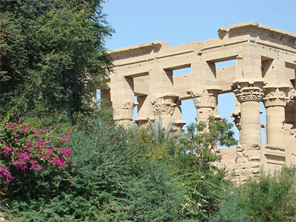 Kiosque de Trajan vu du Nil