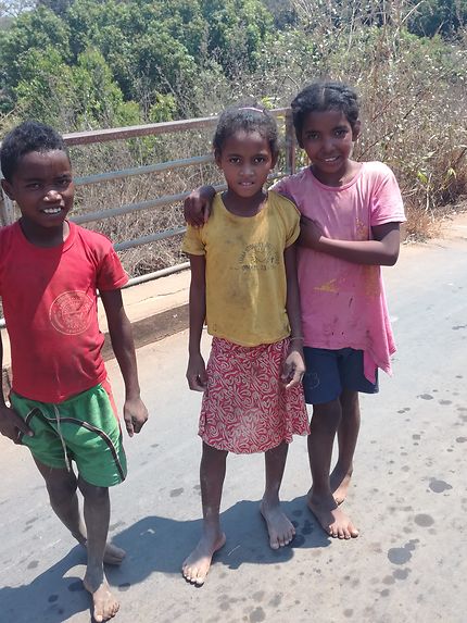 Enfants à Manakara, Madagascar