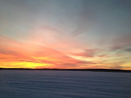 Ciel d'hiver en Laponie finlandaise