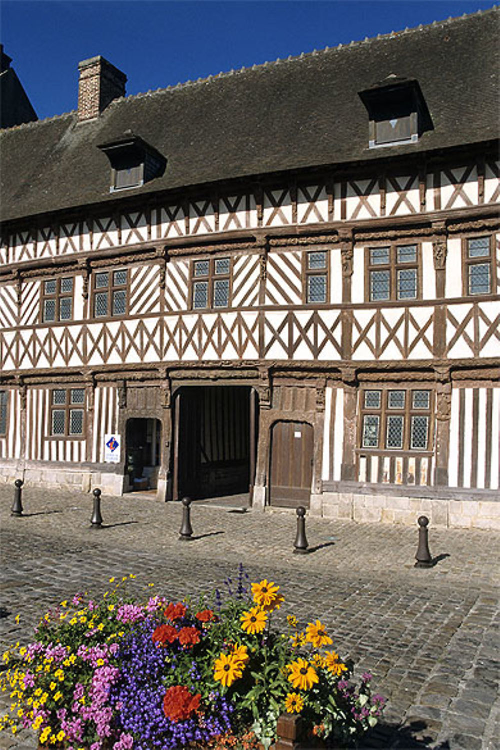 Maison Henri IV, quai d'aval, St-Valery-en-Caux