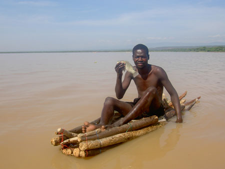 Pêcheur sur le lac Baringo Pêcheur sur le lac Baringo