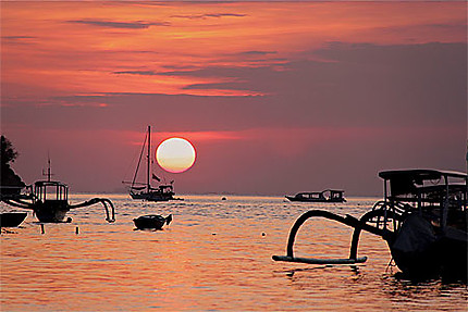 Coucher de soleil sur l'île de Lembongan, Bali