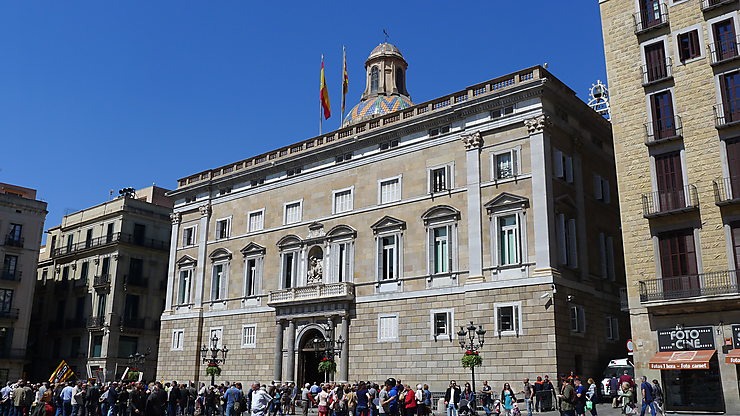 Palau de la Generalitat - Penna girl