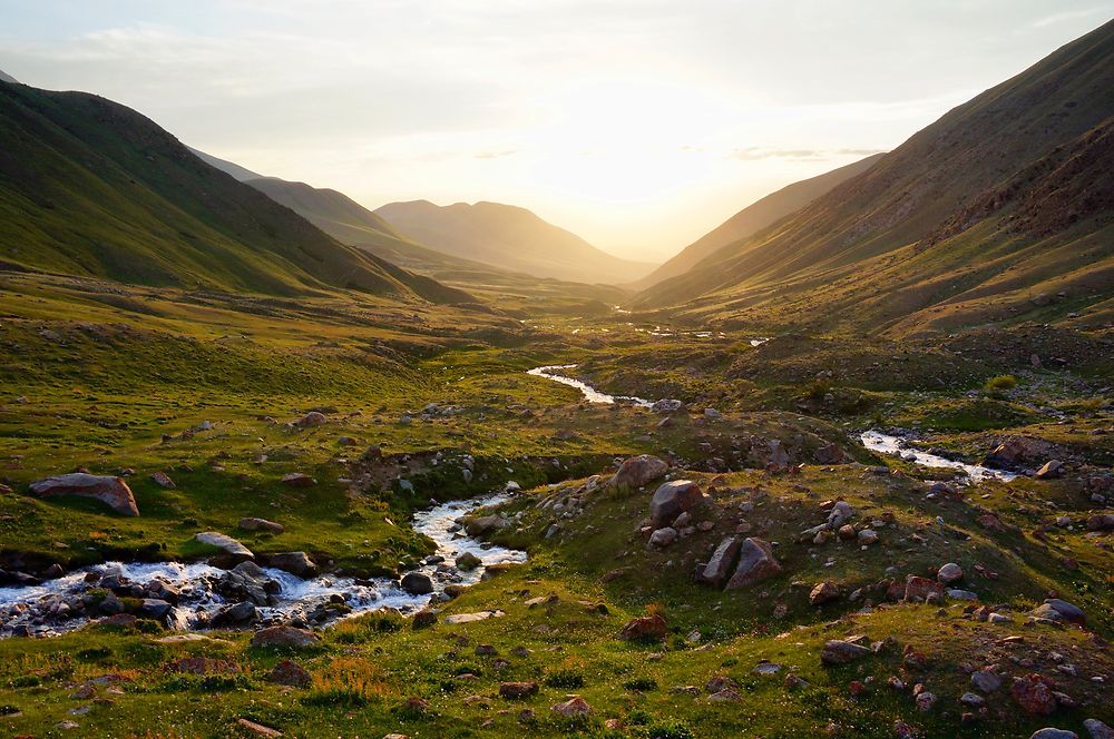 Coucher de soleil au Kirghizistan  