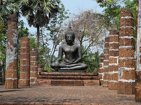 Bouddha à Ratchaburi Bouddha à Ratchaburi