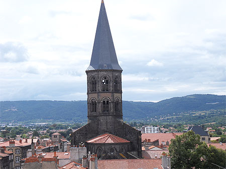 Riom. Vue depuis la Tour de l'Horloge Riom. Vue depuis la Tour de l'Horloge