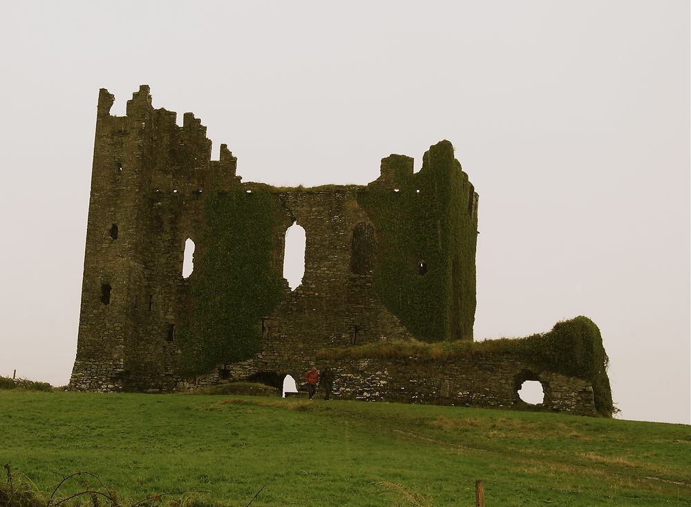 Ballycarbery Castle