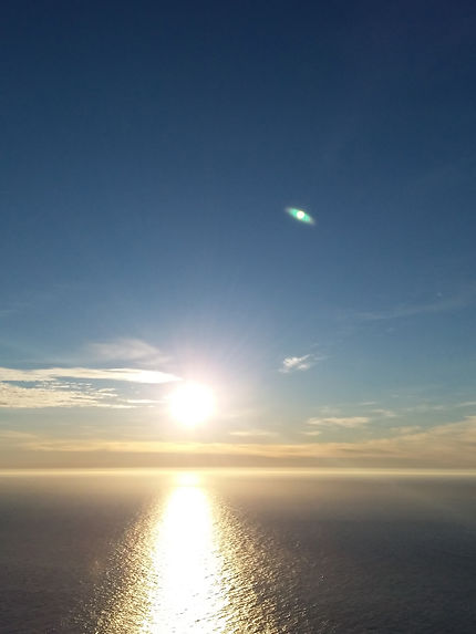 Magie du soleil de minuit au Cap Nord