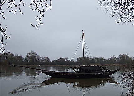 Toue cabanée sur la Loire