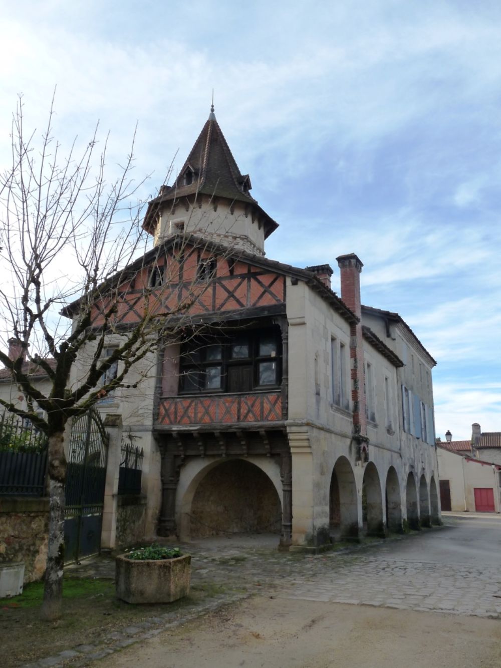 Tour octogonale du manoir de Léon Dufour