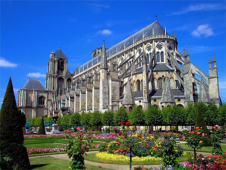 La Cathédrale Saint Etienne de Bourges La Cathédrale Saint Etienne de Bourges