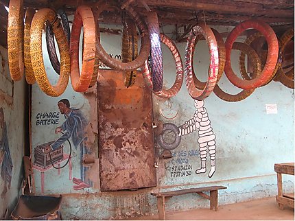 Boutique de pneus, Bependa (Douala)