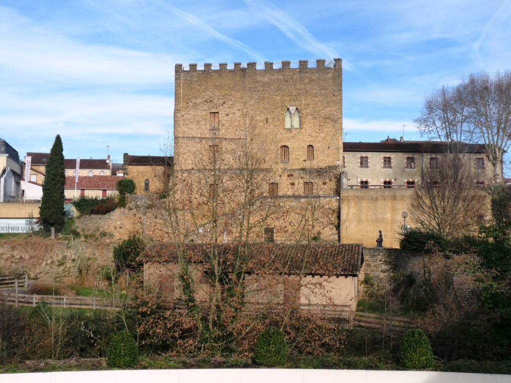 Donjon Lacataye Donjon Lacataye