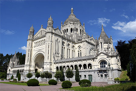 Basilique Ste-Thérèse, Lisieux Basilique Ste-Thérèse, Lisieux