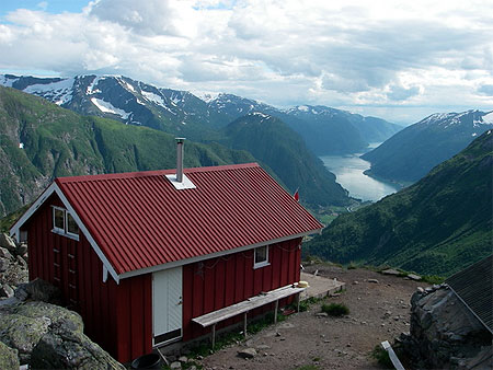 Vue sur le fjord de Fjaerland Vue sur le fjord de Fjaerland