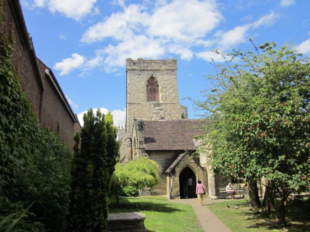 Petite église cachée