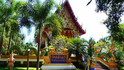 Temple Salak Phet