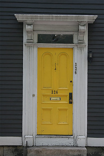 La porte jaune