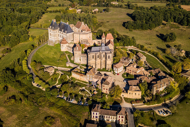 Le château de Biron, flamboyant témoin de l’histoire périgourdine