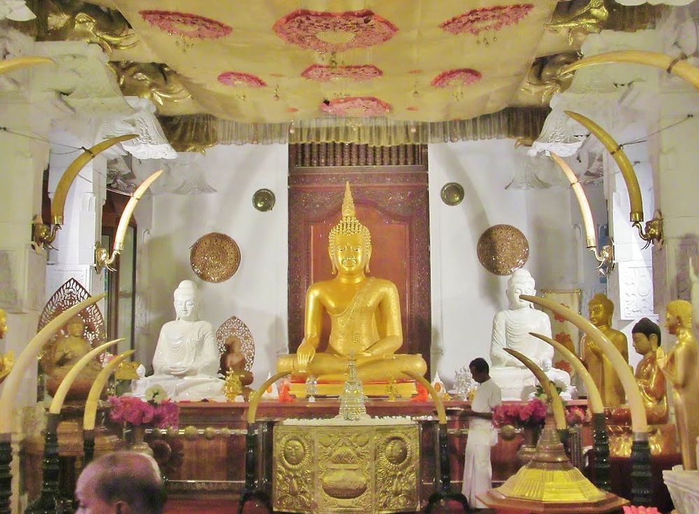 Relique de la dent de Bouddha