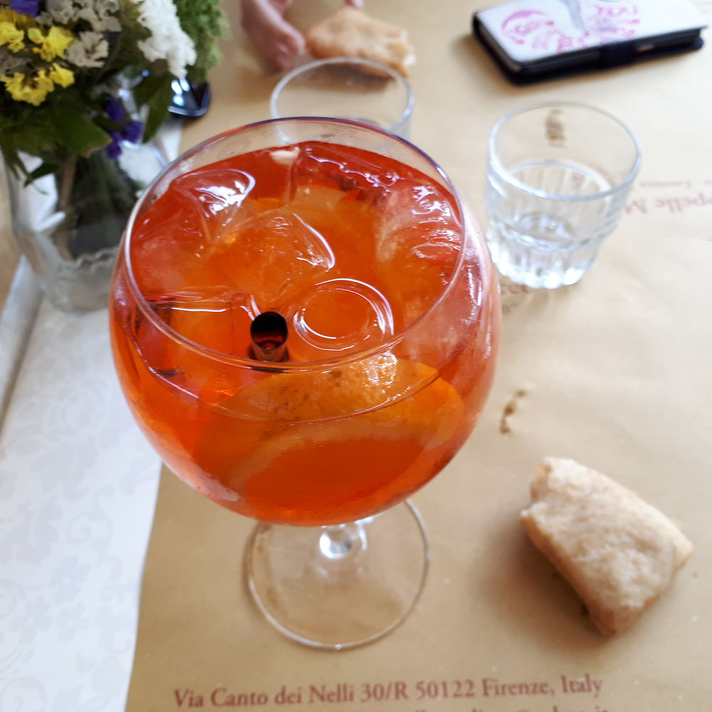 Un "petit" verre de Spritz à l'ombre de la Basilic