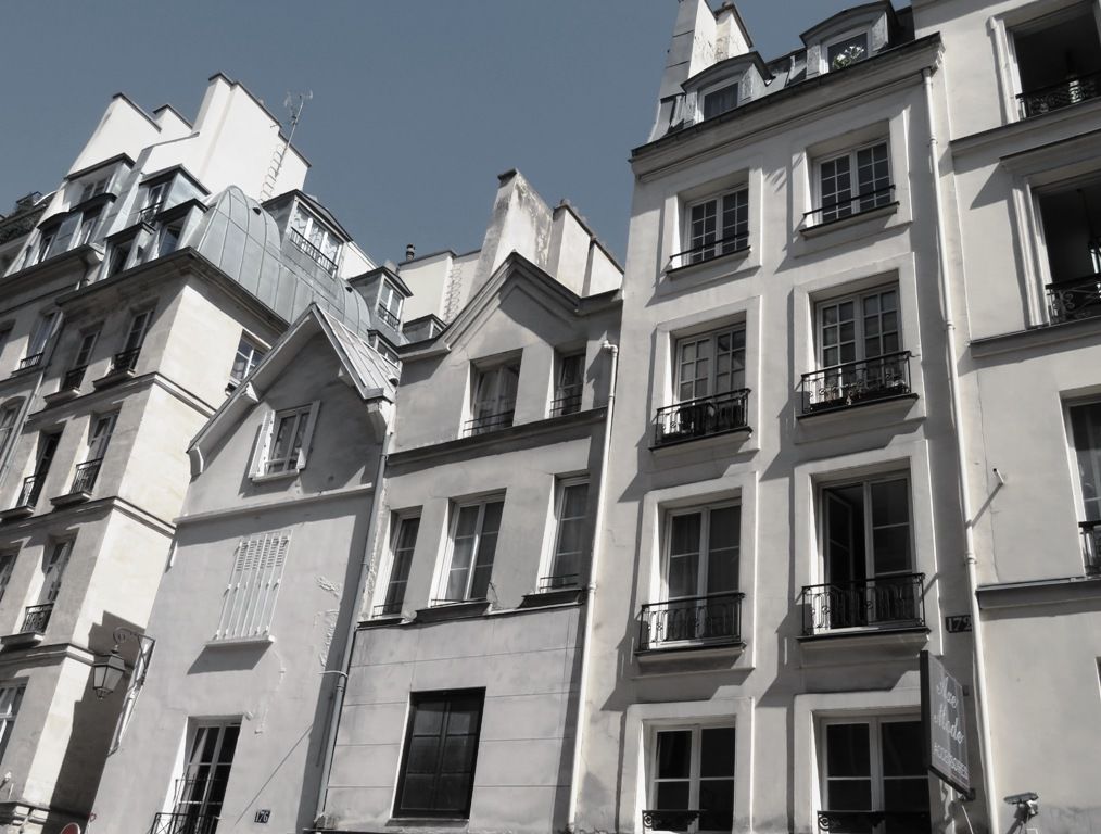 Vieux immeubles de la rue Saint Denis 