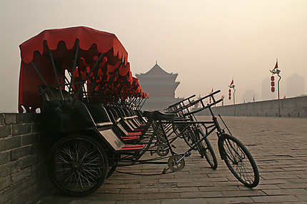 Cyclo pousse sur les murailles de Xian
