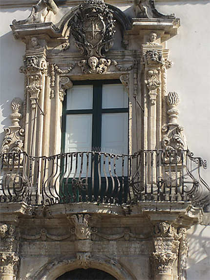 Scicli : fenêtre baroque