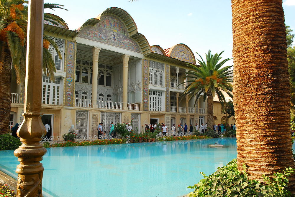 Pavillon et bassin du Jardin botanique