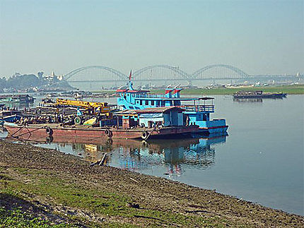 Le pont d'Ava, sur l'Irrawaddy