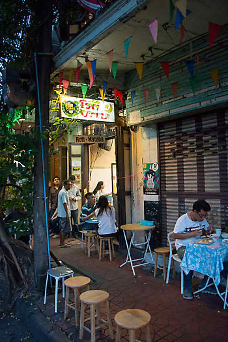 Manger et boire un verre tout près de Khao San