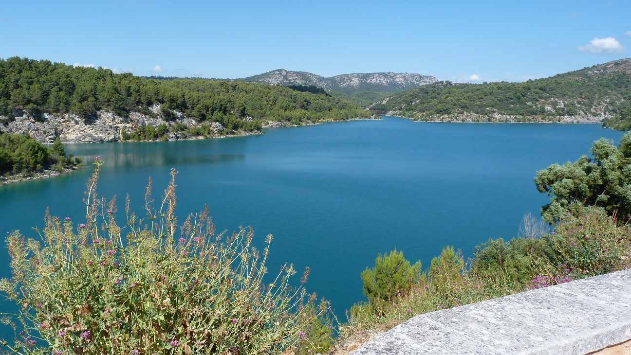 Le barrage de Bimont Le barrage de Bimont