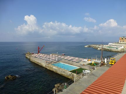 Piscine de bord de mer, Gênes